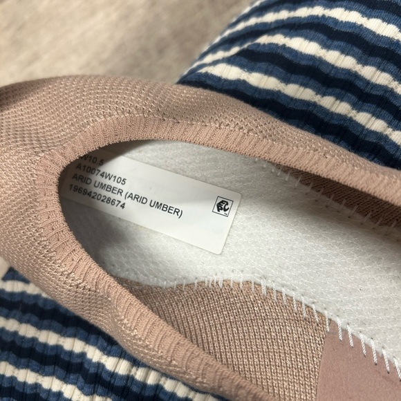 Allbirds Tan Flats Elegant Minimalist Design 10.5 - Picture 4 of 5